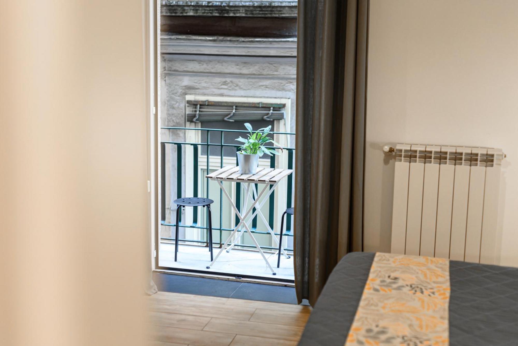 Ecosuite Spaccanapoli ภายนอก รูปภาพ